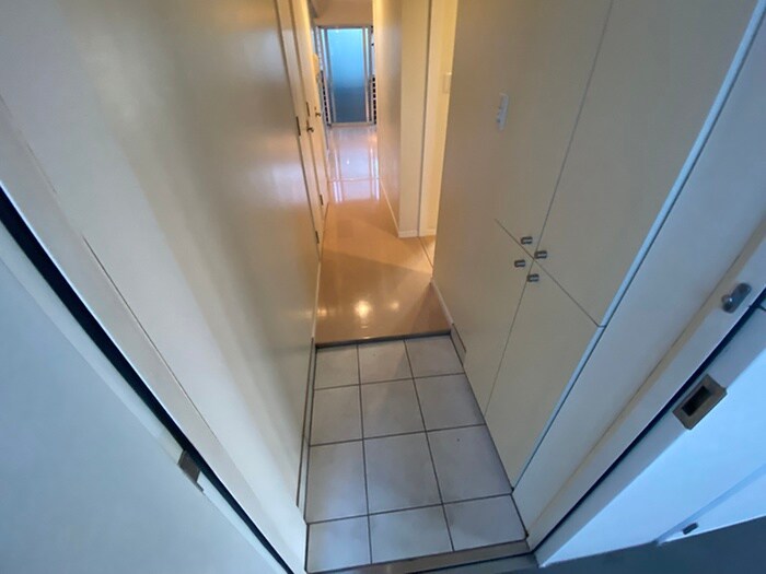 物件内観写真18　(玄関)