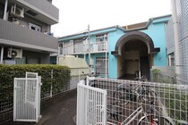 ホワイトコ－トＫＡＹＡの外観写真