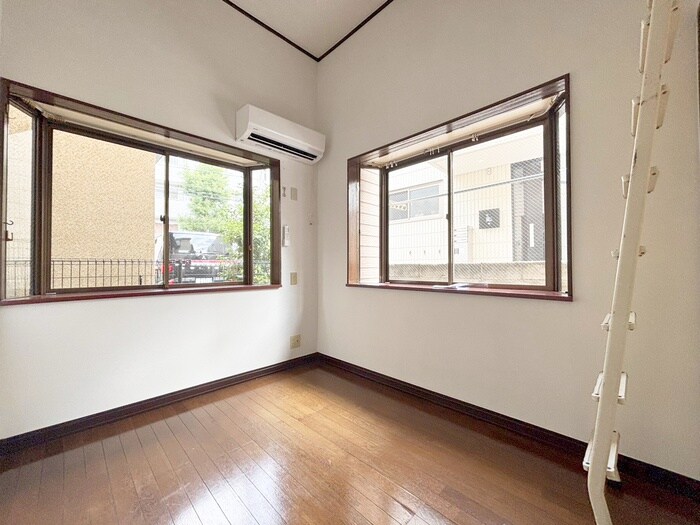 物件内観写真4　(居室)