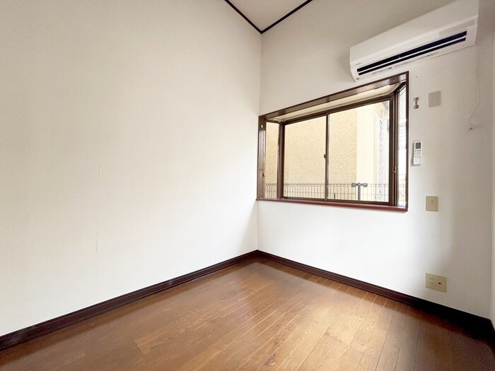 物件内観写真5　(居室)