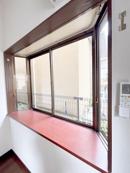 物件内観写真18　(室内からの展望)