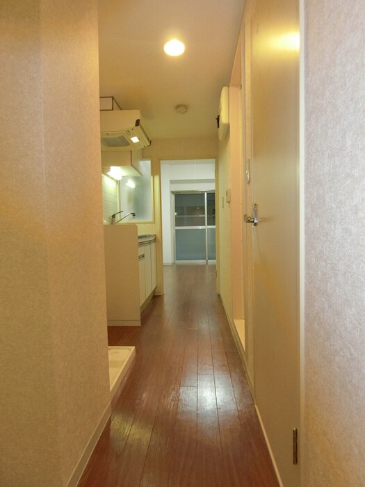 物件内観写真18　(廊下)