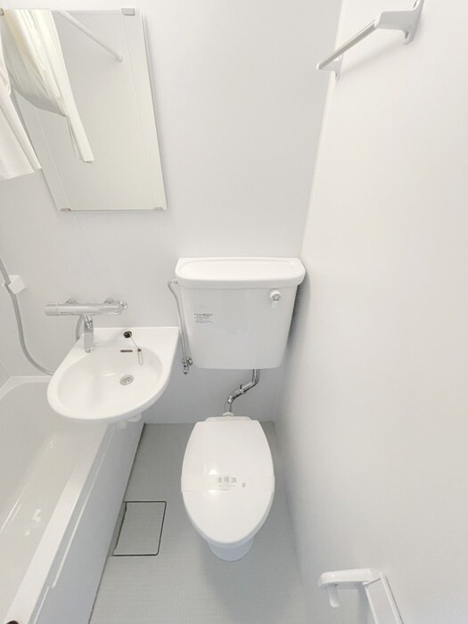 物件内観写真13　(トイレ)