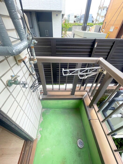 物件内観写真15　(洗濯機置場)