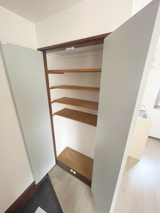 物件内観写真18　(靴箱)