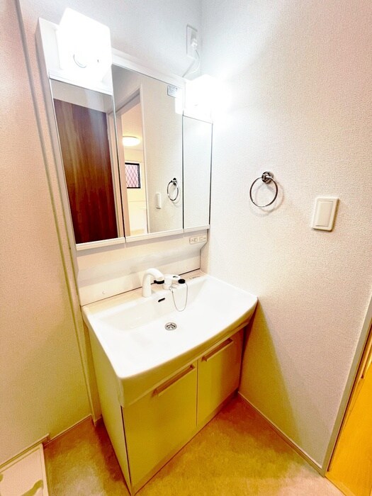 物件内観写真11　(洗面)