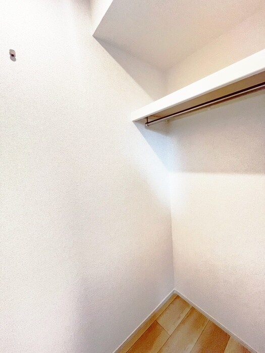 物件内観写真12　(収納)