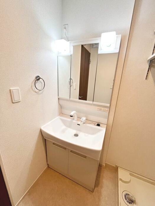 物件内観写真12　(洗面)