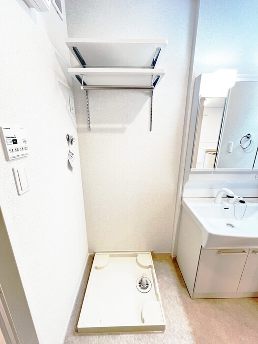 物件内観写真17　(洗濯機置場)