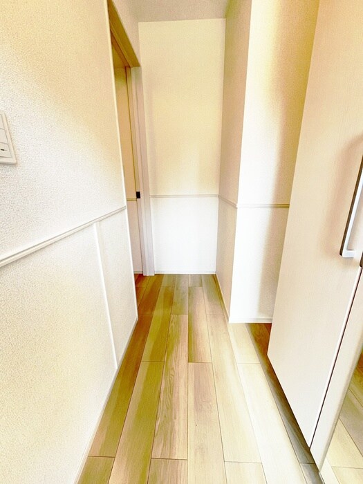 物件内観写真18　(廊下)