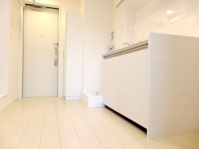 物件内観写真15　(玄関)