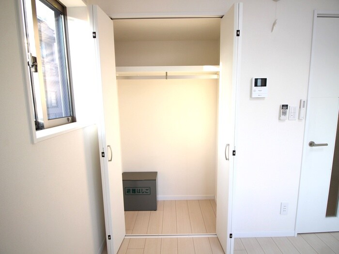 物件内観写真16　(収納)