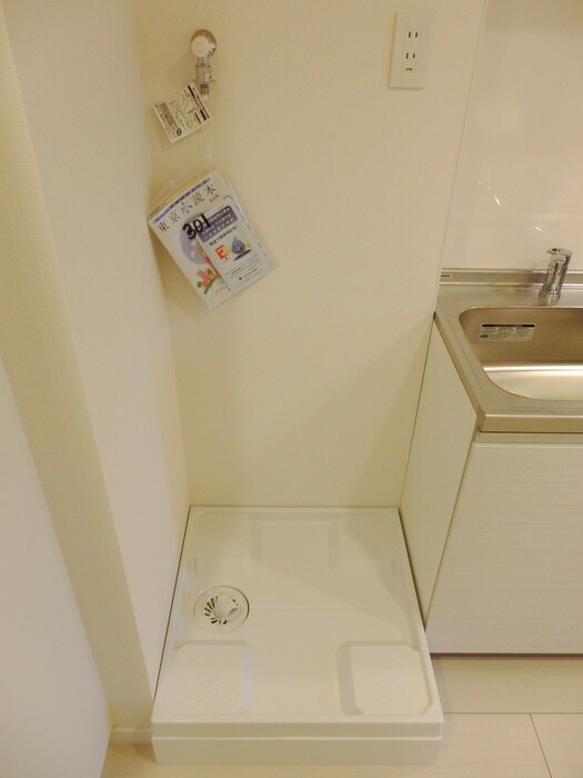 物件内観写真17　(洗濯機置場)