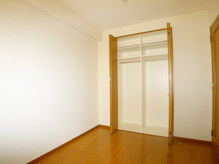 物件内観写真10　(収納)