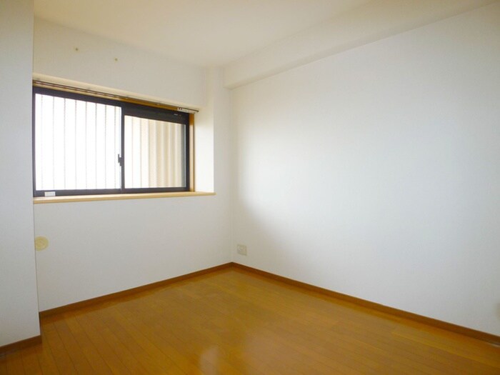 サニーフォレスト藤原弐番館の居室