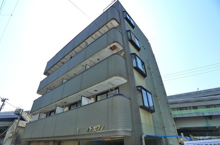 ハイブリッチセブン外観写真