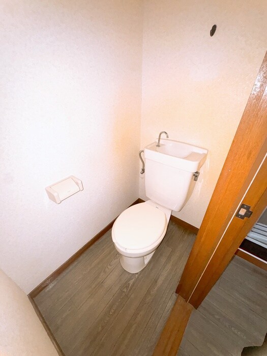 物件内観写真11　(トイレ)