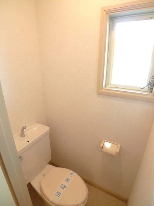 物件内観写真5　(トイレ)