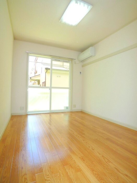 物件内観写真6　(居室)