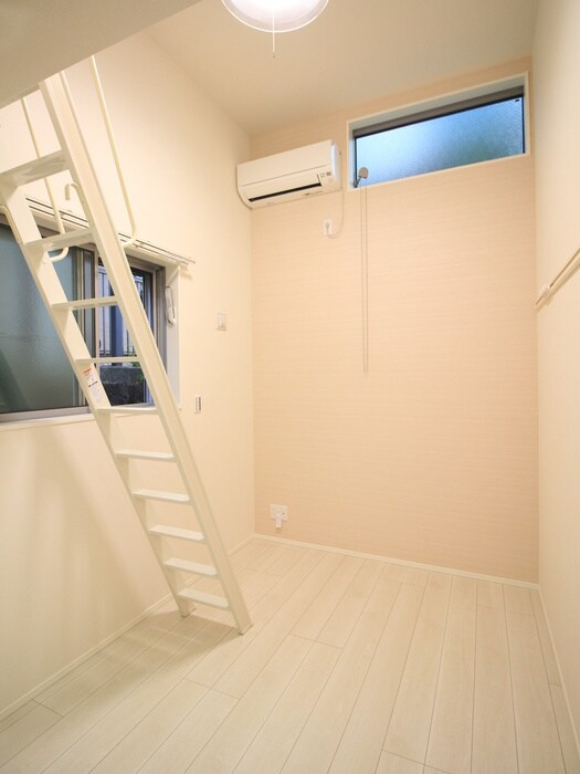 物件内観写真3　(居室)