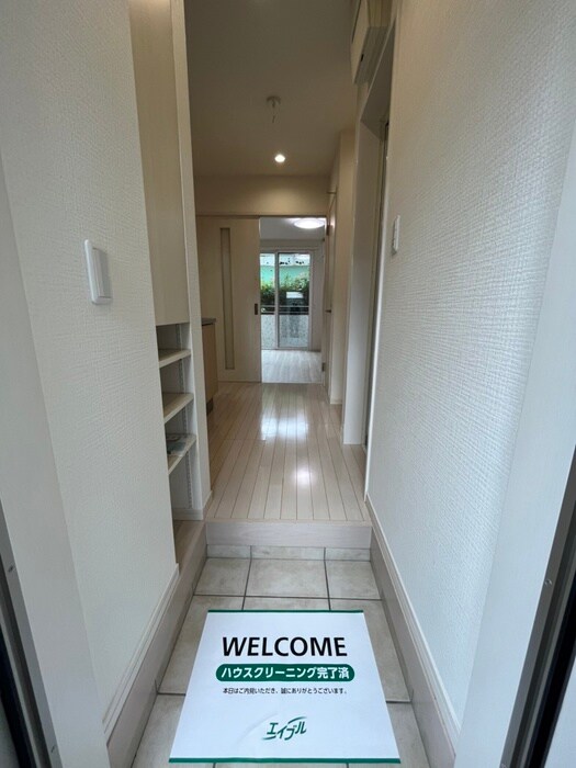 物件内観写真22　(玄関)