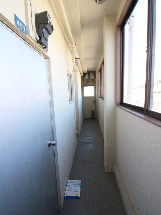 物件内観写真20　(廊下)