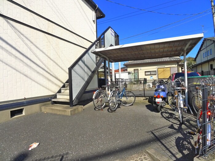 物件外観写真2　(駐輪場)