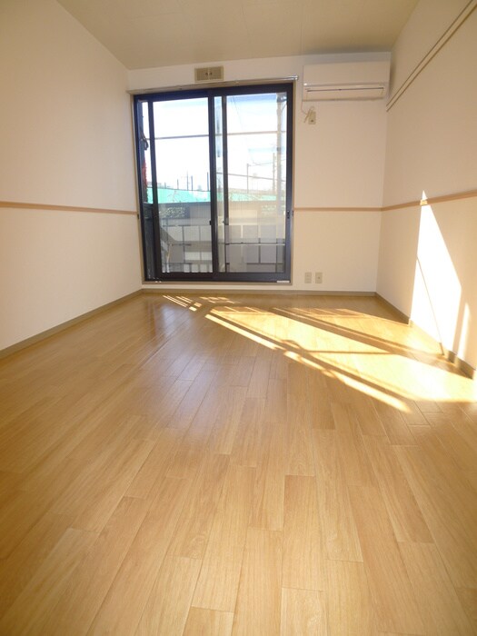 物件内観写真10　(居室)