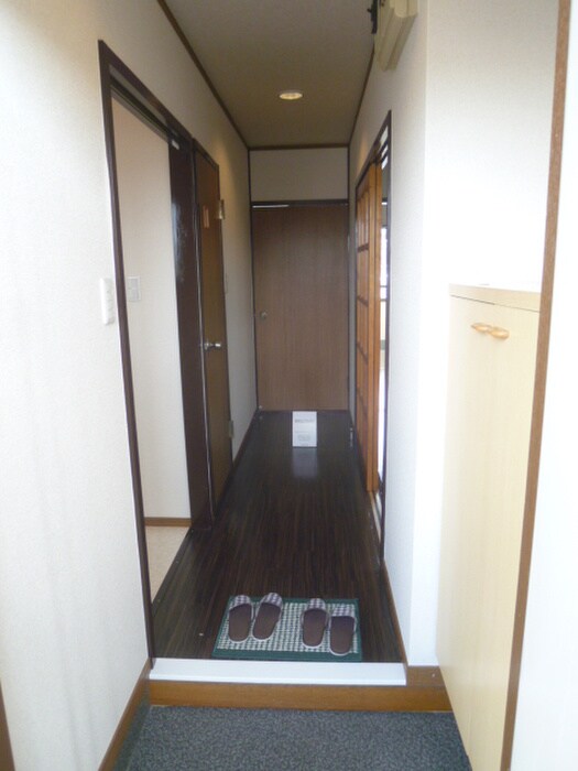 物件内観写真16　(廊下)