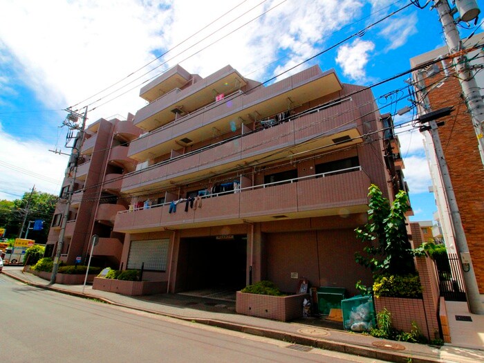 物件外観写真4　(駐車場)