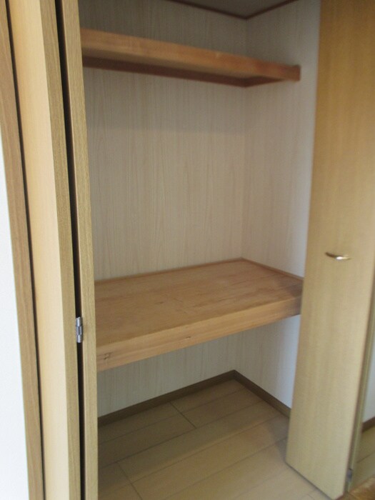 物件内観写真16　(収納)