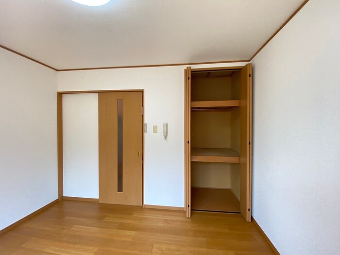 物件内観写真9　(収納)