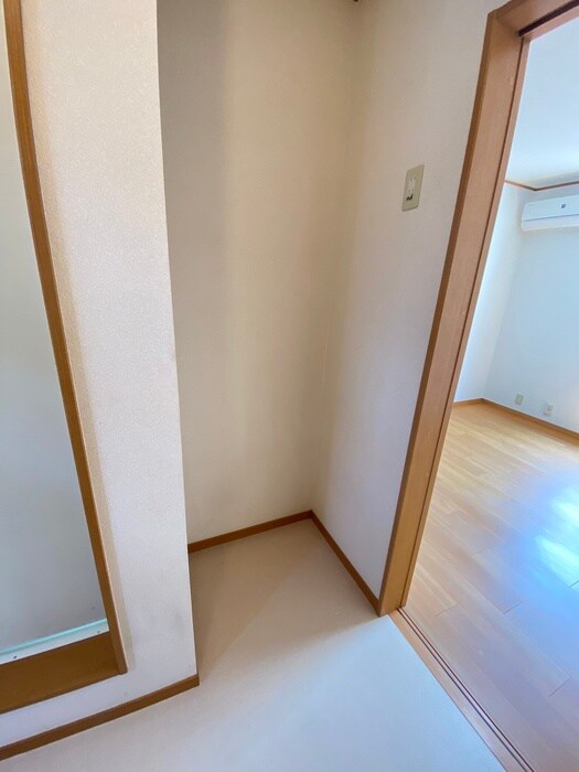 物件内観写真14　(廊下)