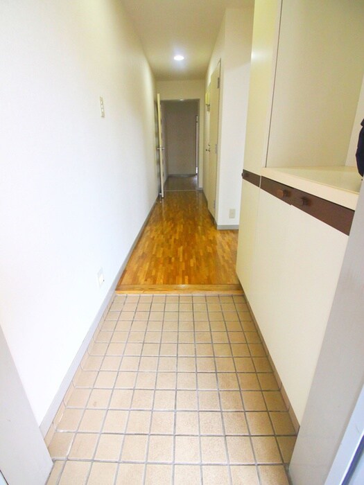 物件内観写真14　(玄関)