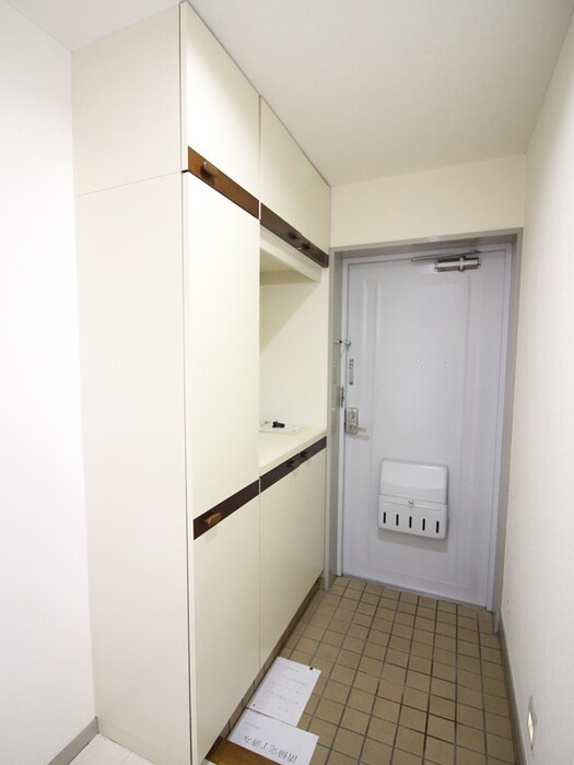 物件内観写真14　(玄関)