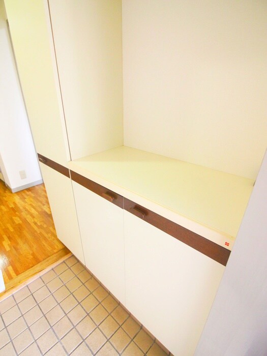 物件内観写真18　(靴箱)