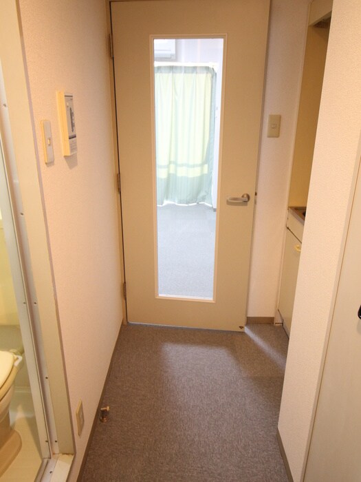 物件内観写真10　(廊下)