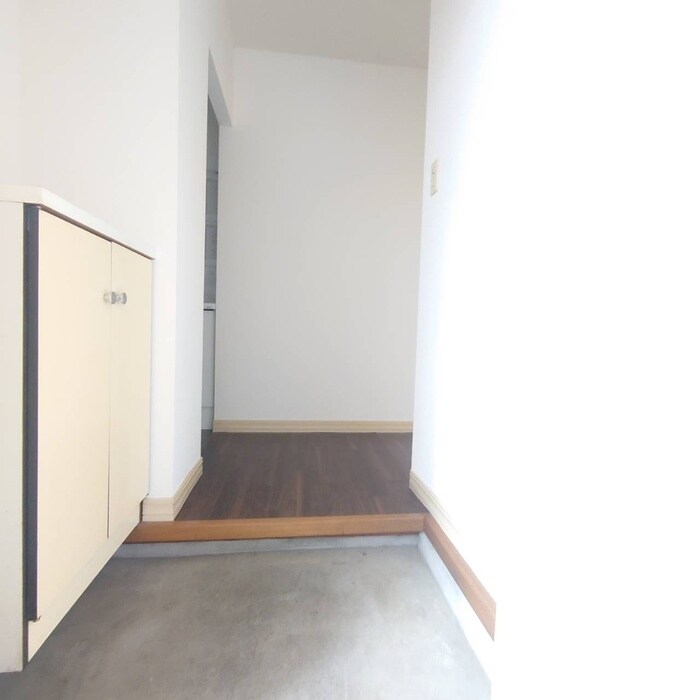 物件内観写真15　(玄関)