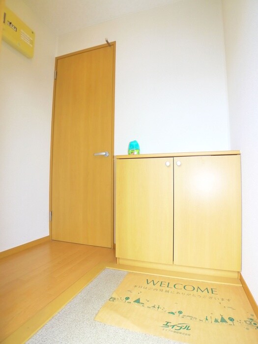 物件内観写真15　(玄関)