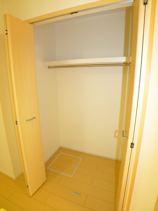 物件内観写真10　(収納)