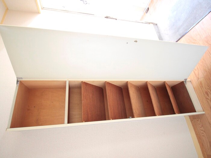 物件内観写真14　(靴箱)