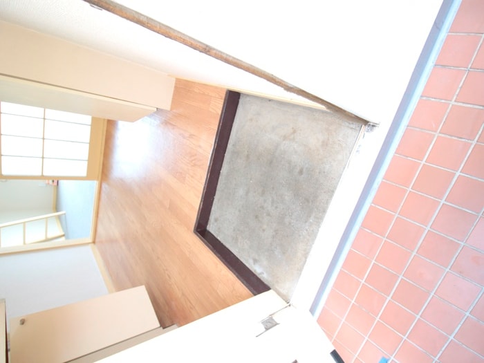 物件内観写真15　(玄関)