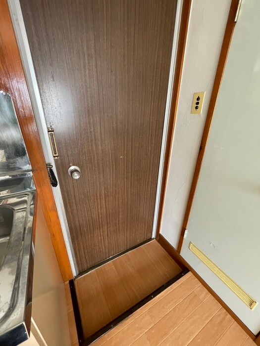 物件内観写真15　(玄関)