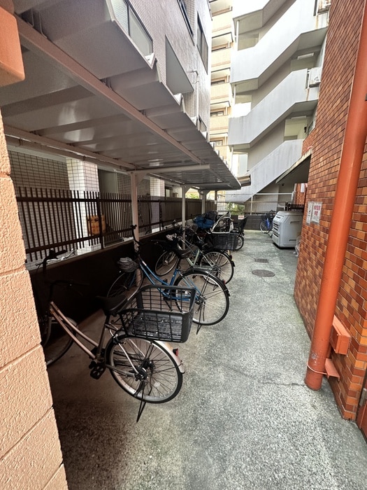 物件外観写真3　(駐輪場)