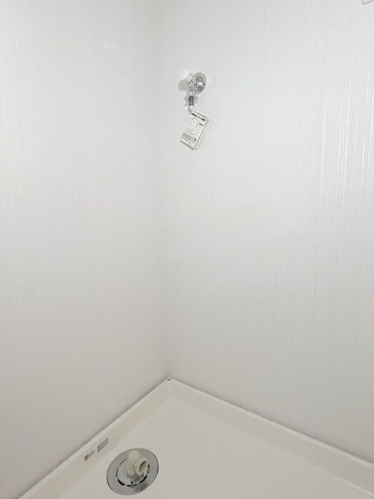 物件内観写真16　(洗濯機置場)