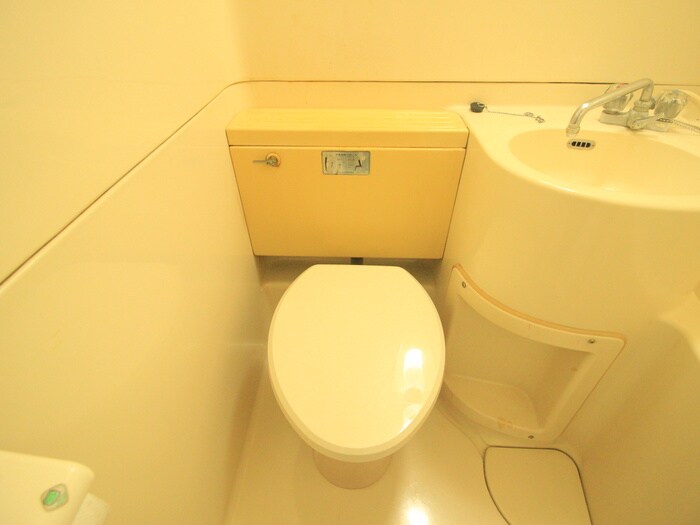 物件内観写真12　(トイレ)