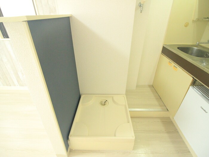 物件内観写真14　(洗濯機置場)