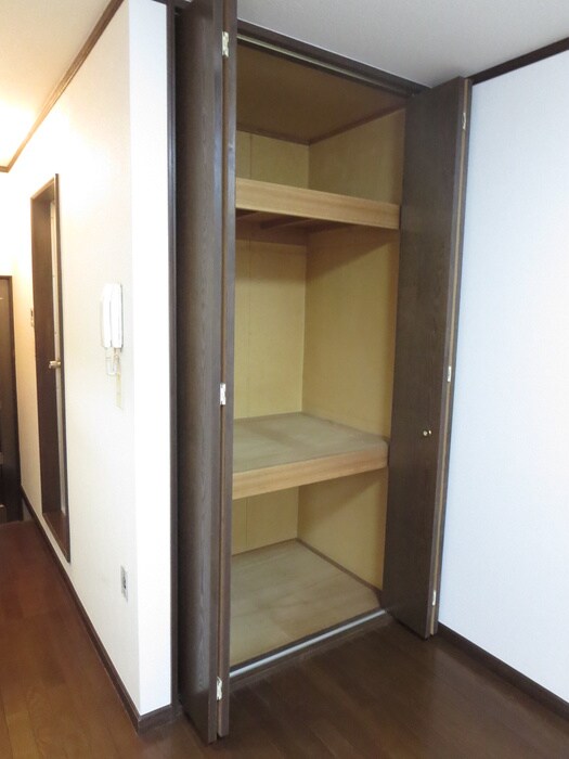 物件内観写真9　(収納)