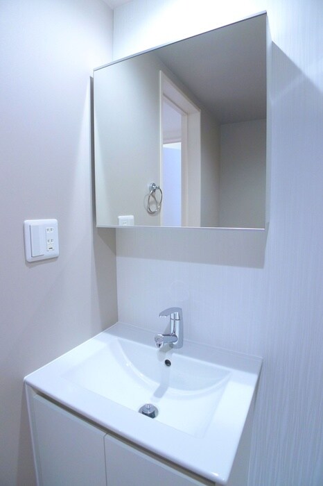 物件内観写真8　(洗面)