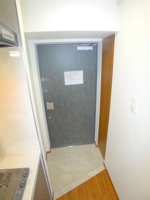 物件内観写真15　(玄関)